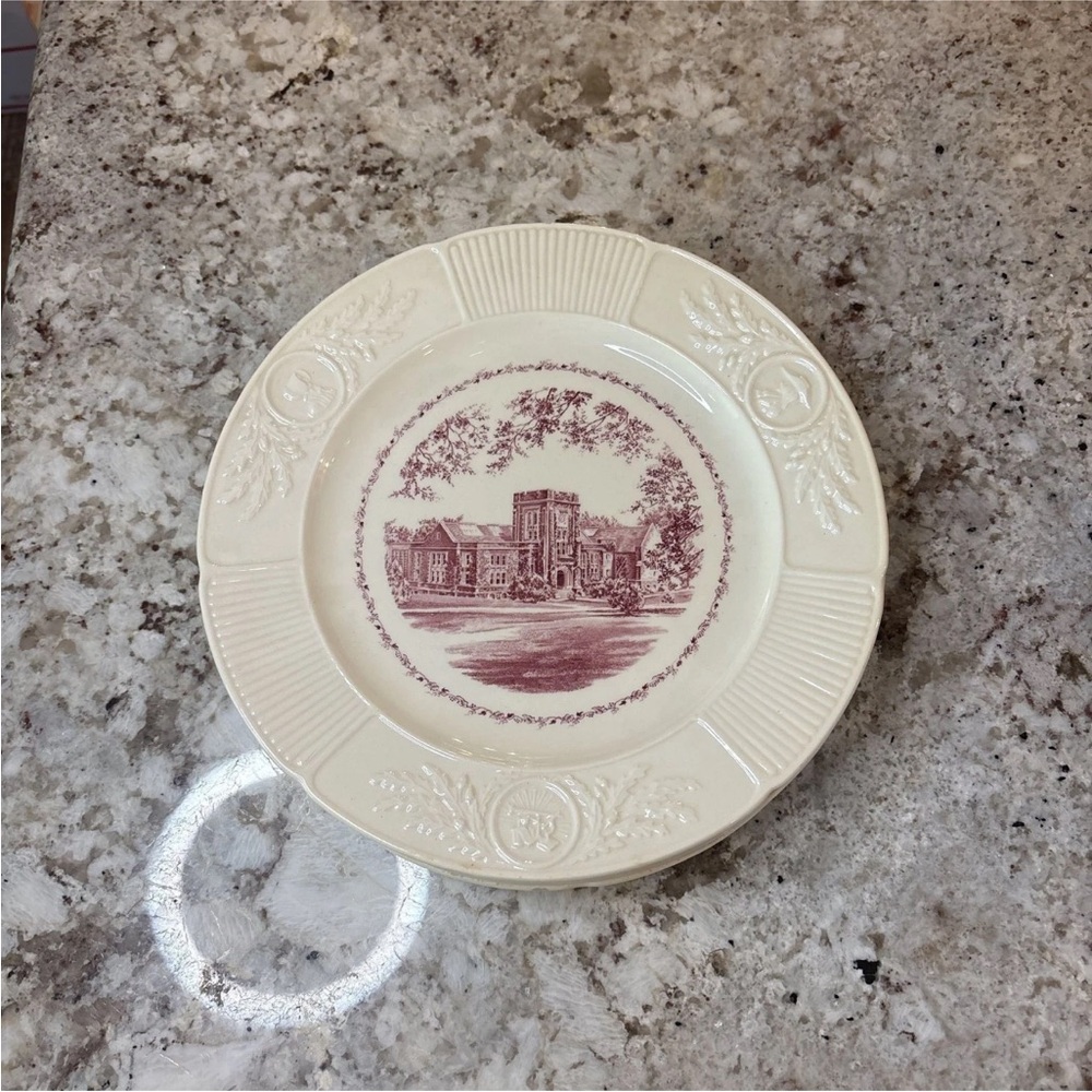 Vintage Swarthmore college dinner plates by Wedgwood